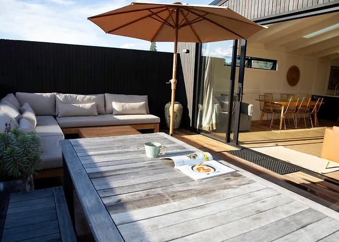 Great View, Very Central, Modern House, 3 En-suites Ferienhaus *