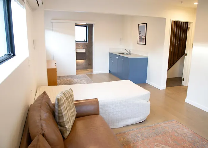 Great View, Very Central, Modern House, 3 En-suites Ferienhaus Wanaka